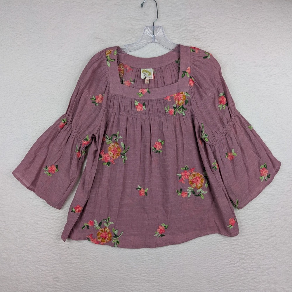 Fig & Flower Floral Embroidered Top Size Medium PETITE Mauve Purple Boho Blouse